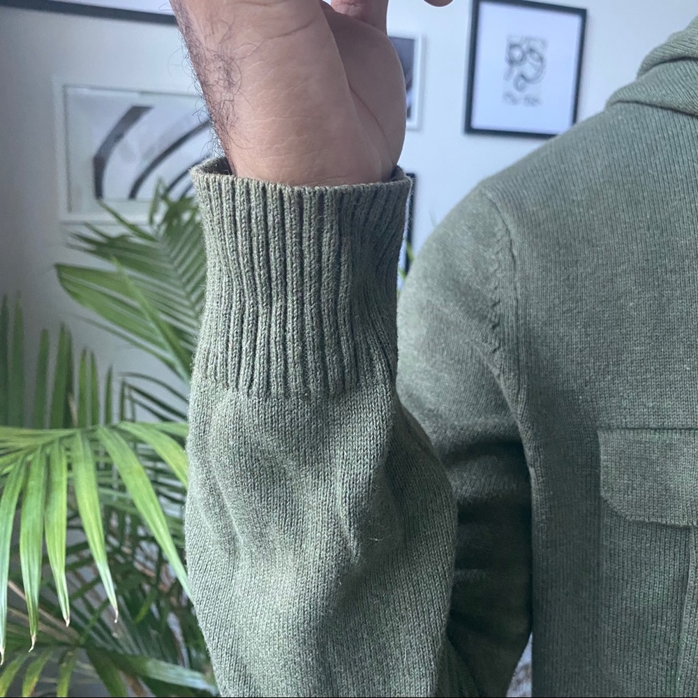 Express Sweater - Picture 3 of 6